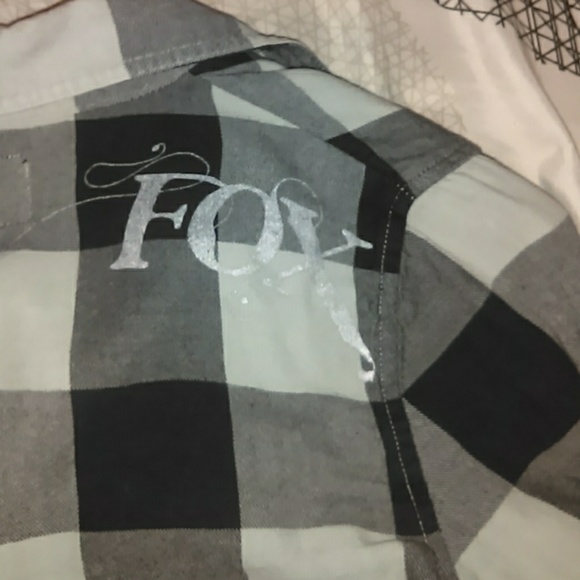 Fox flannel - Picture 3 of 3